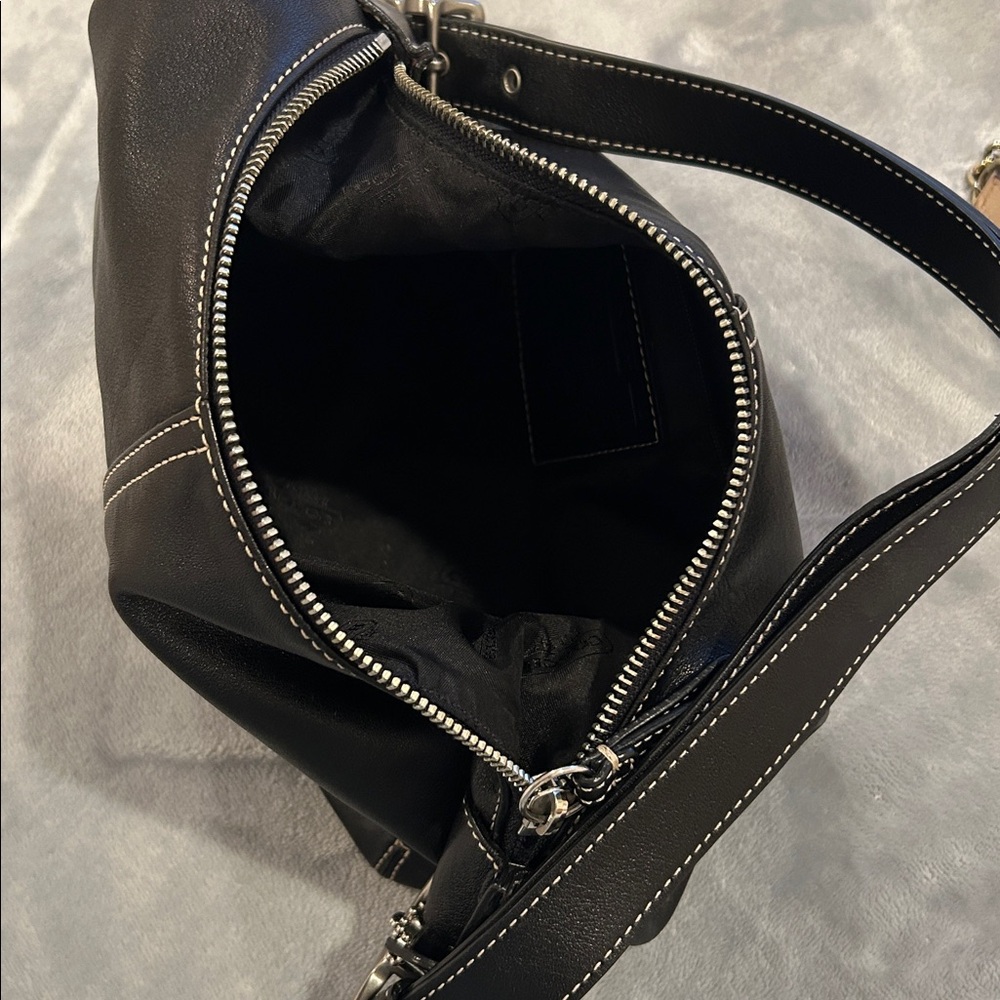 Coach Black Leather Women's Bag - Picture 5 of 6